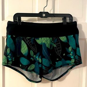 Oiselle Roga Toolbelt Running Shorts Size 8